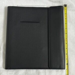 LEVENGER Black Leather Folio